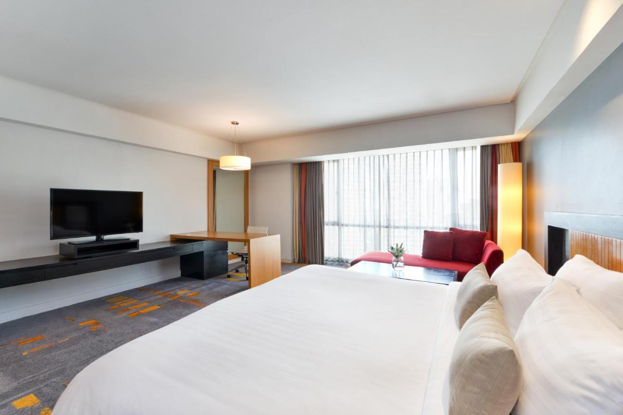 Belaire Bangkok Sukhumvit Hotel Exterior photo